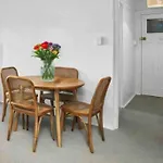 Har10 - Harriette St Hideaway 2-Bed Apt In Neutral Bay